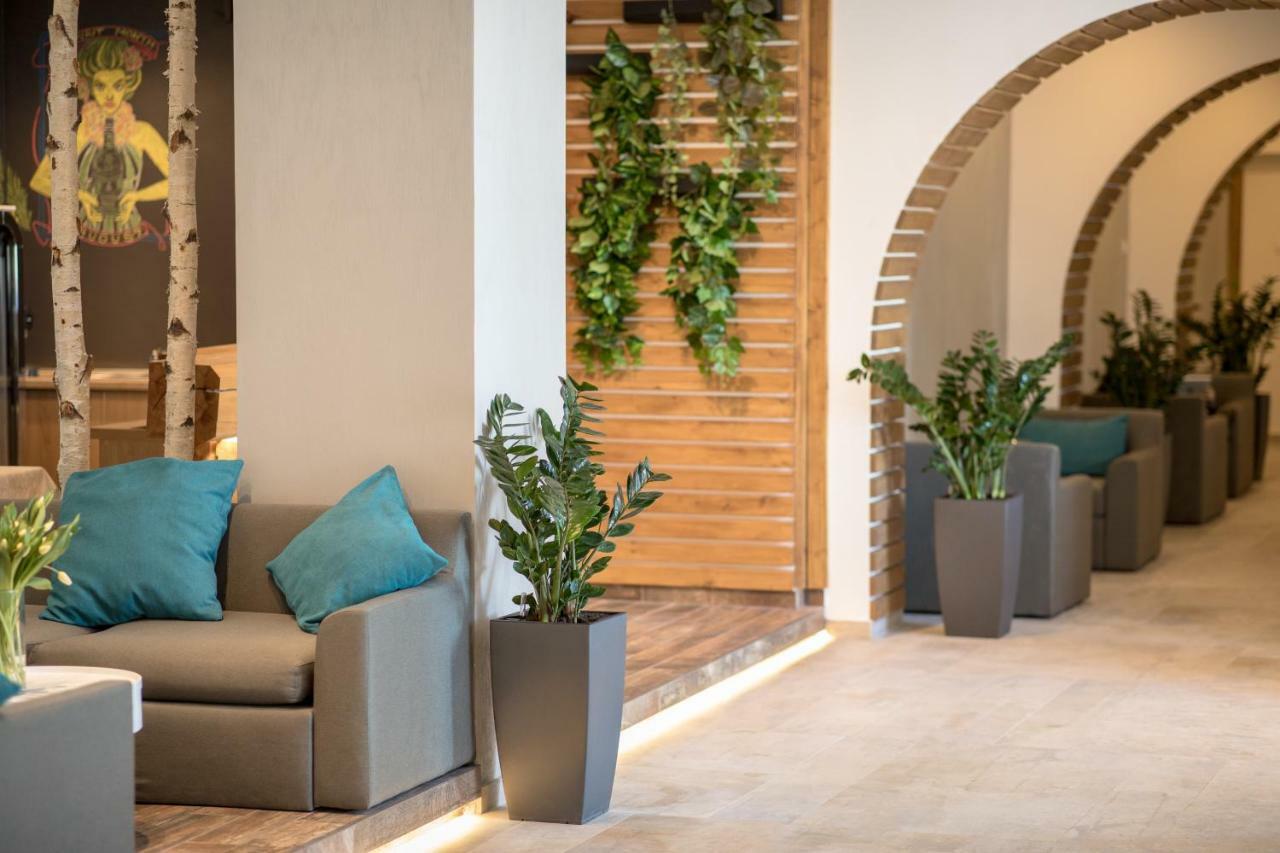 Hotel Rozmarin Predeal Bagian luar foto