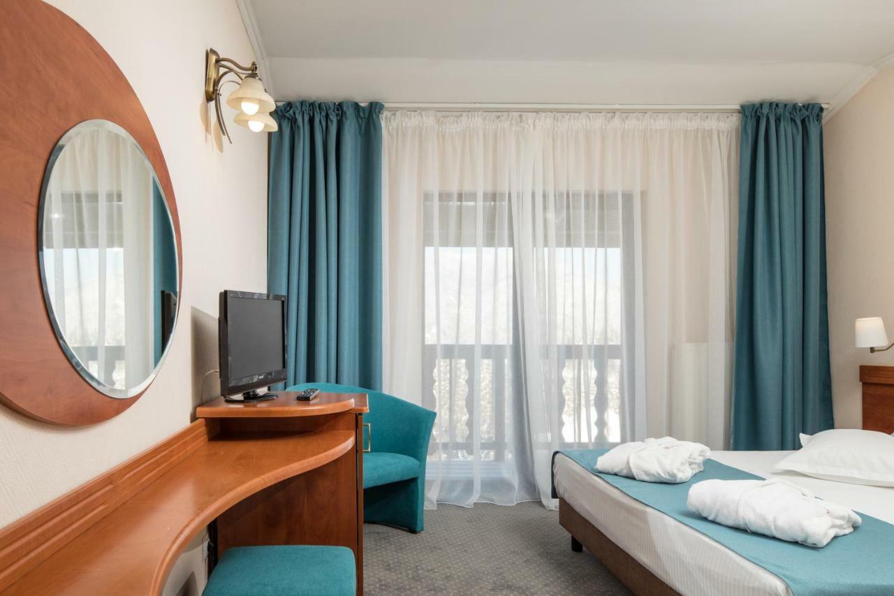 Hotel Rozmarin Predeal Bagian luar foto