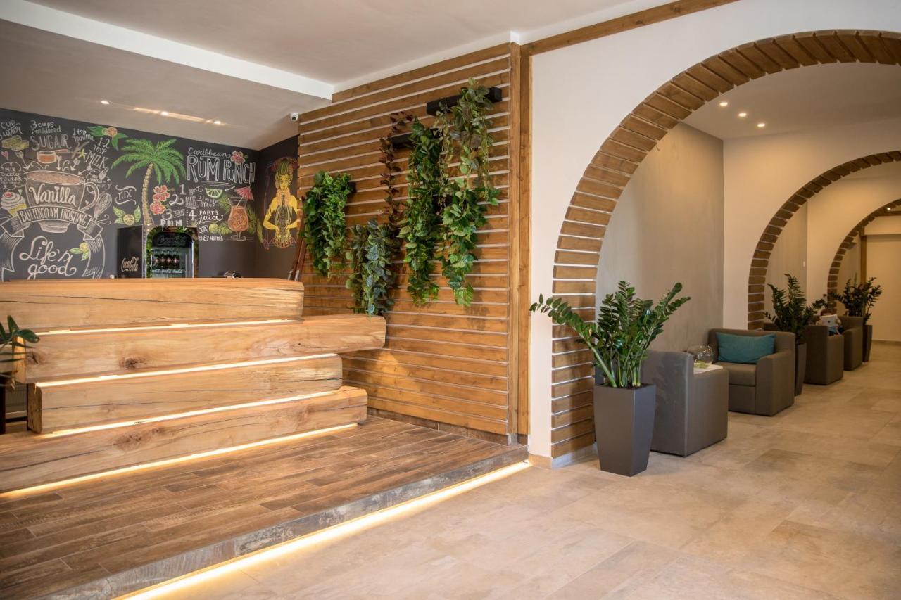 Hotel Rozmarin Predeal Bagian luar foto